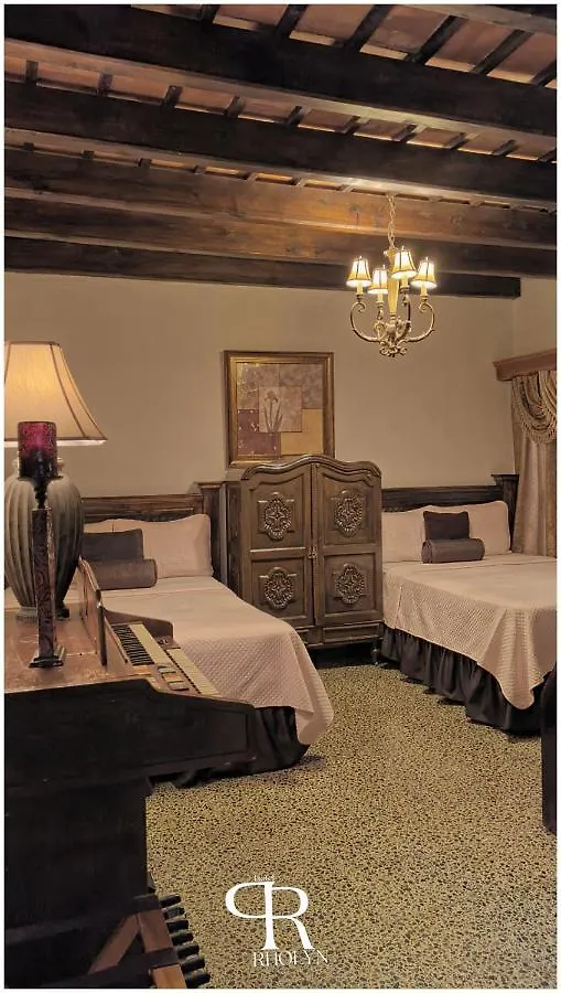 Hotel Pasillo Rholyn Antigua