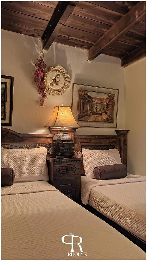 Hotel Pasillo Rholyn Antigua
