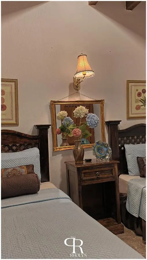 Hotel Pasillo Rholyn Antigua