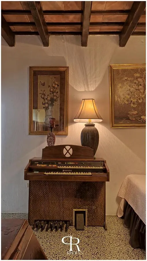 Hotel Pasillo Rholyn Antigua